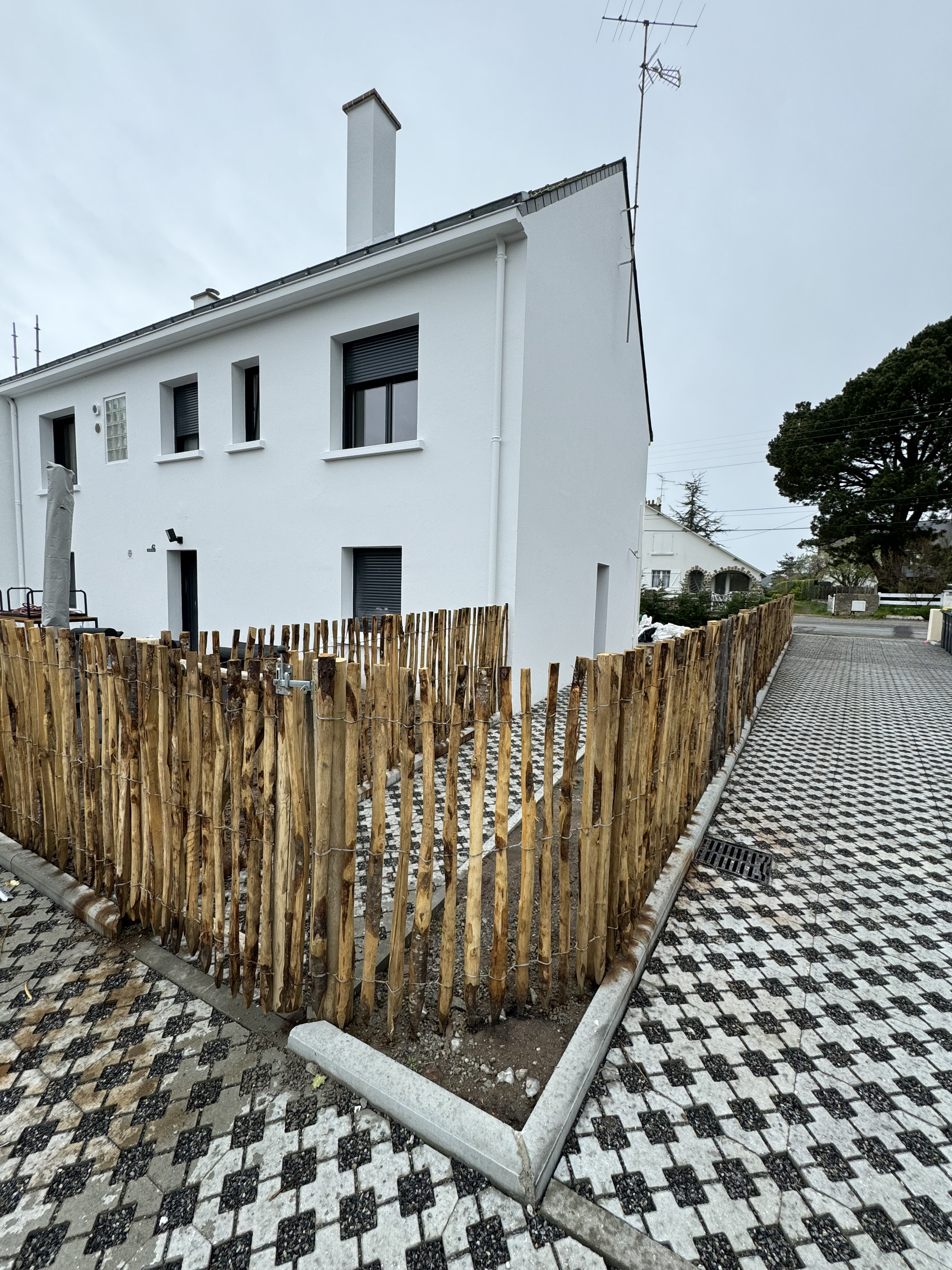 Clôture ganivelle châtaignier La Turballe — vue 2