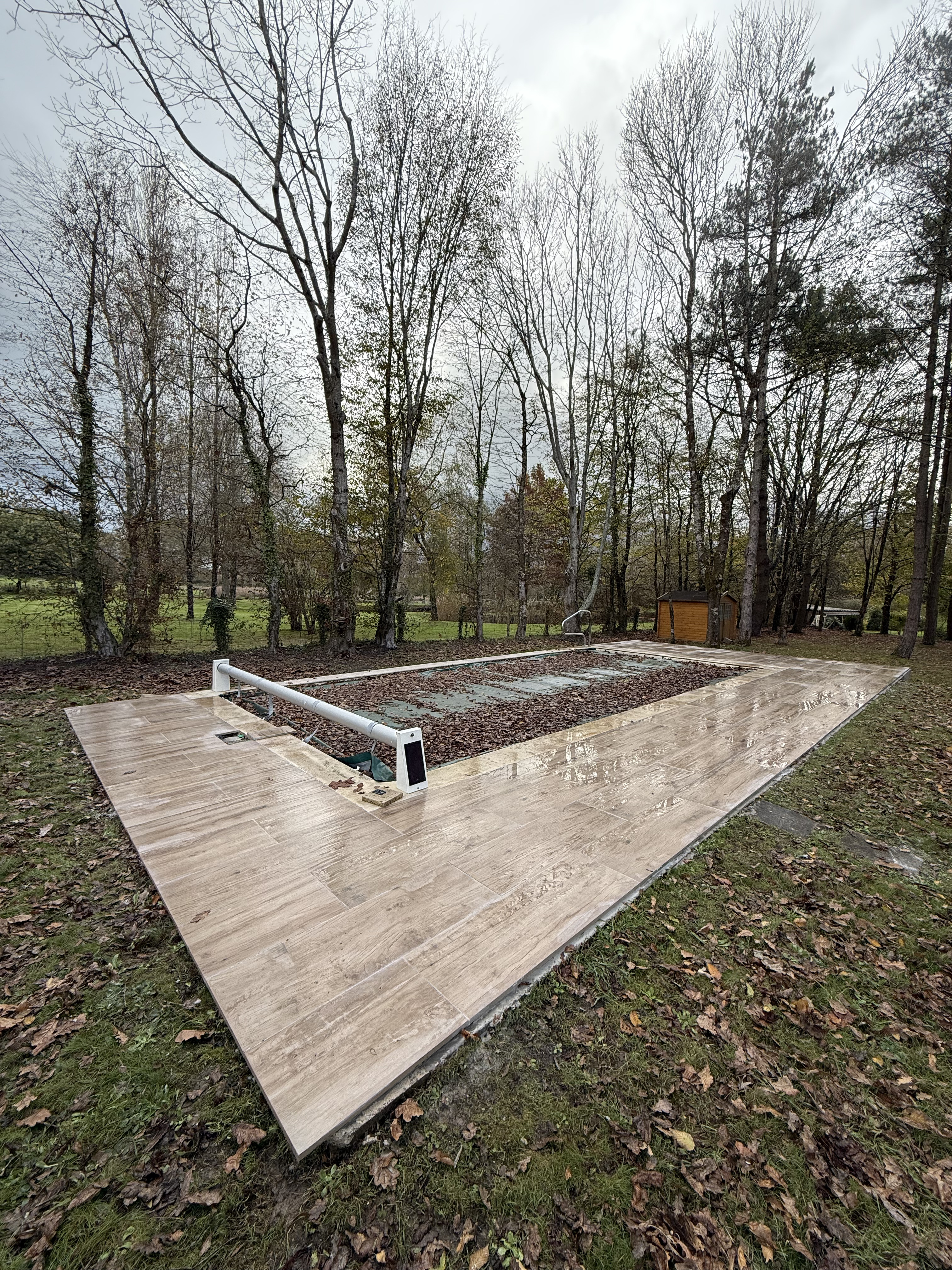 Terrasse dallage imitation parquet terminée — Saint-Lyphard